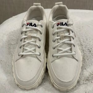 NWOT- Fila ‘Sandblast’ Canvas Platform Sneaker Women’s Size 10